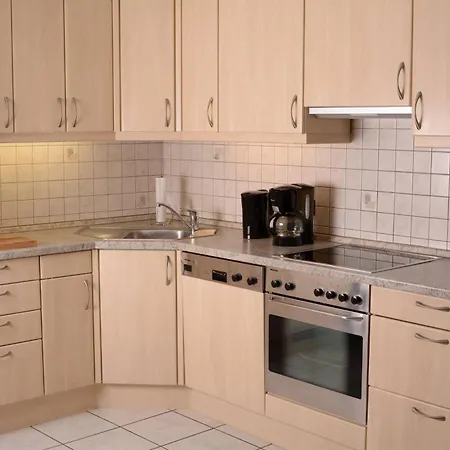 Ferienwohnung-Eifel Ernstbergblick 1 *