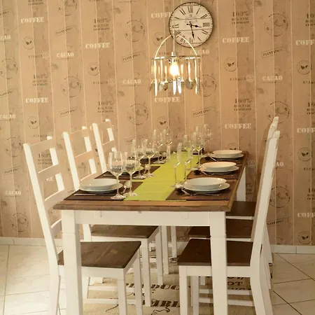 Ferienwohnung-Eifel Ernstbergblick 1 Appartement