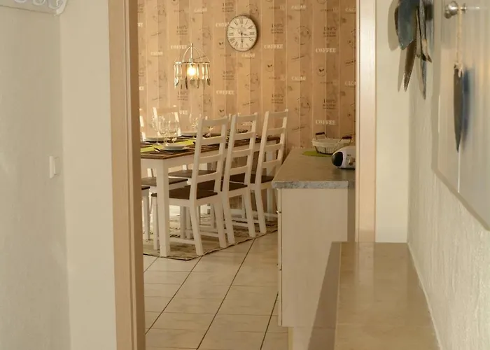 公寓 Wellness-ferienwohnung-eifelernstbergblick 1 *