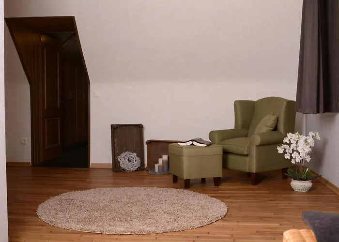 Wellness-ferienwohnung-eifelernstbergblick 1 道恩