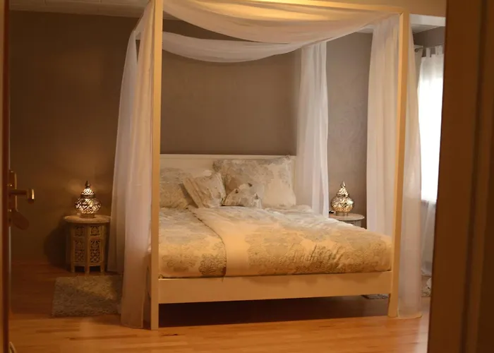 Wellness-ferienwohnung-eifelernstbergblick 1 *